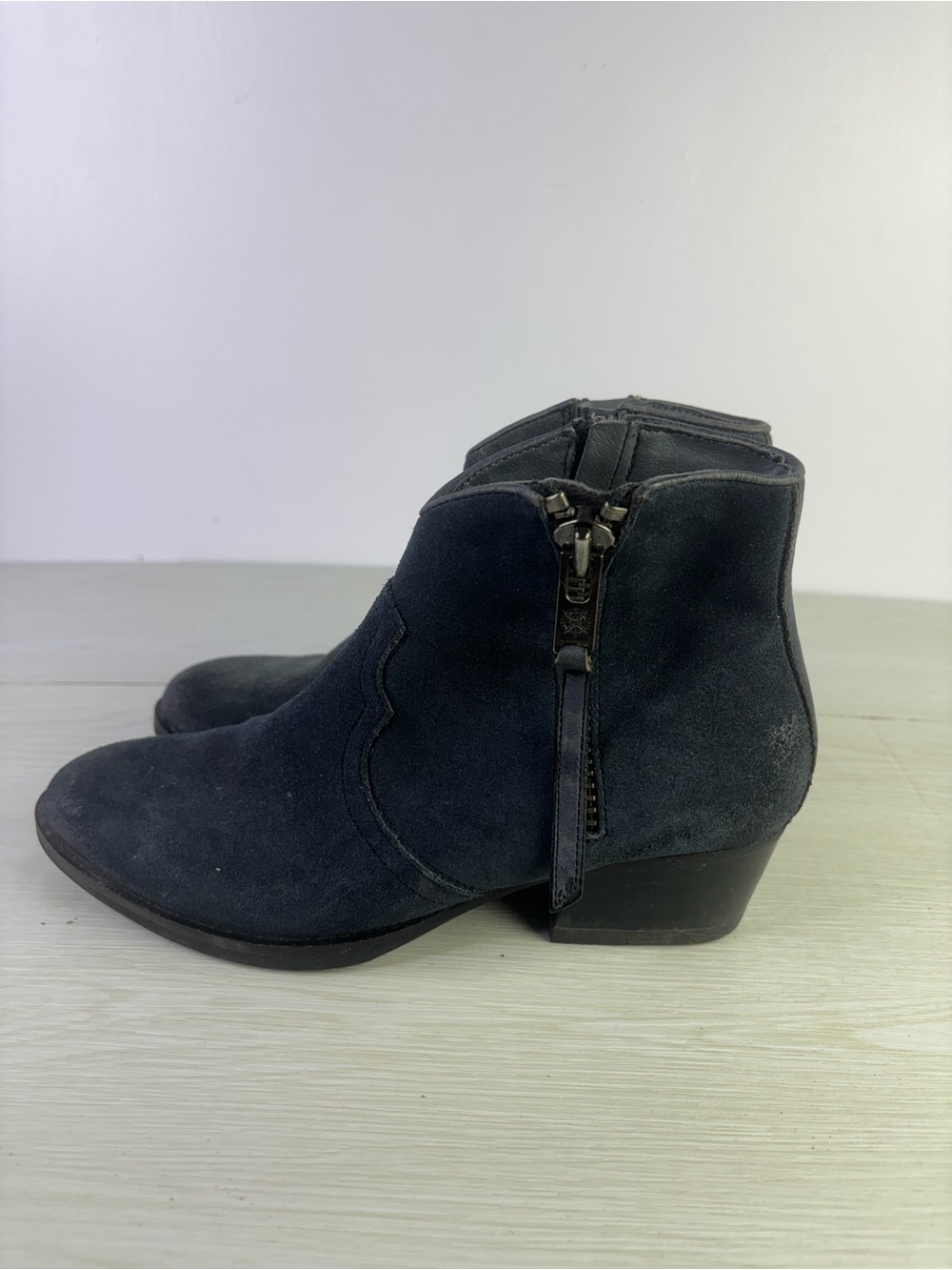 Bussola Women’s Ankle Boots Size 38 Alameda Annie Charcoal Silk Suede Leather